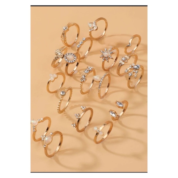 * 3 for $20* 18 Piece Rhinestone Ring Set - Picture 2 of 6